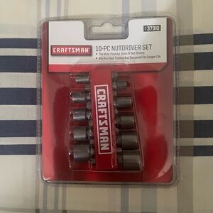 One pack of Craftsman nutdriver set.